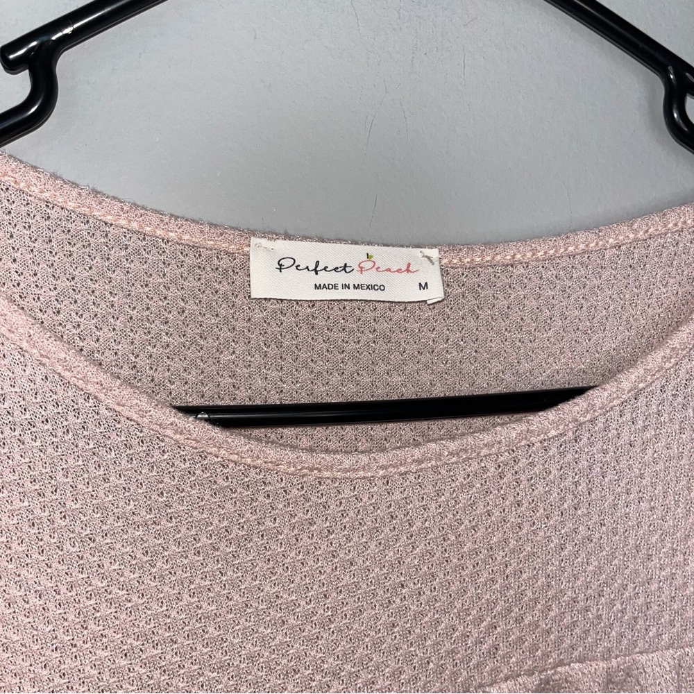Perfect Peach Pink Knit Top Medium - Picture 3 of 5